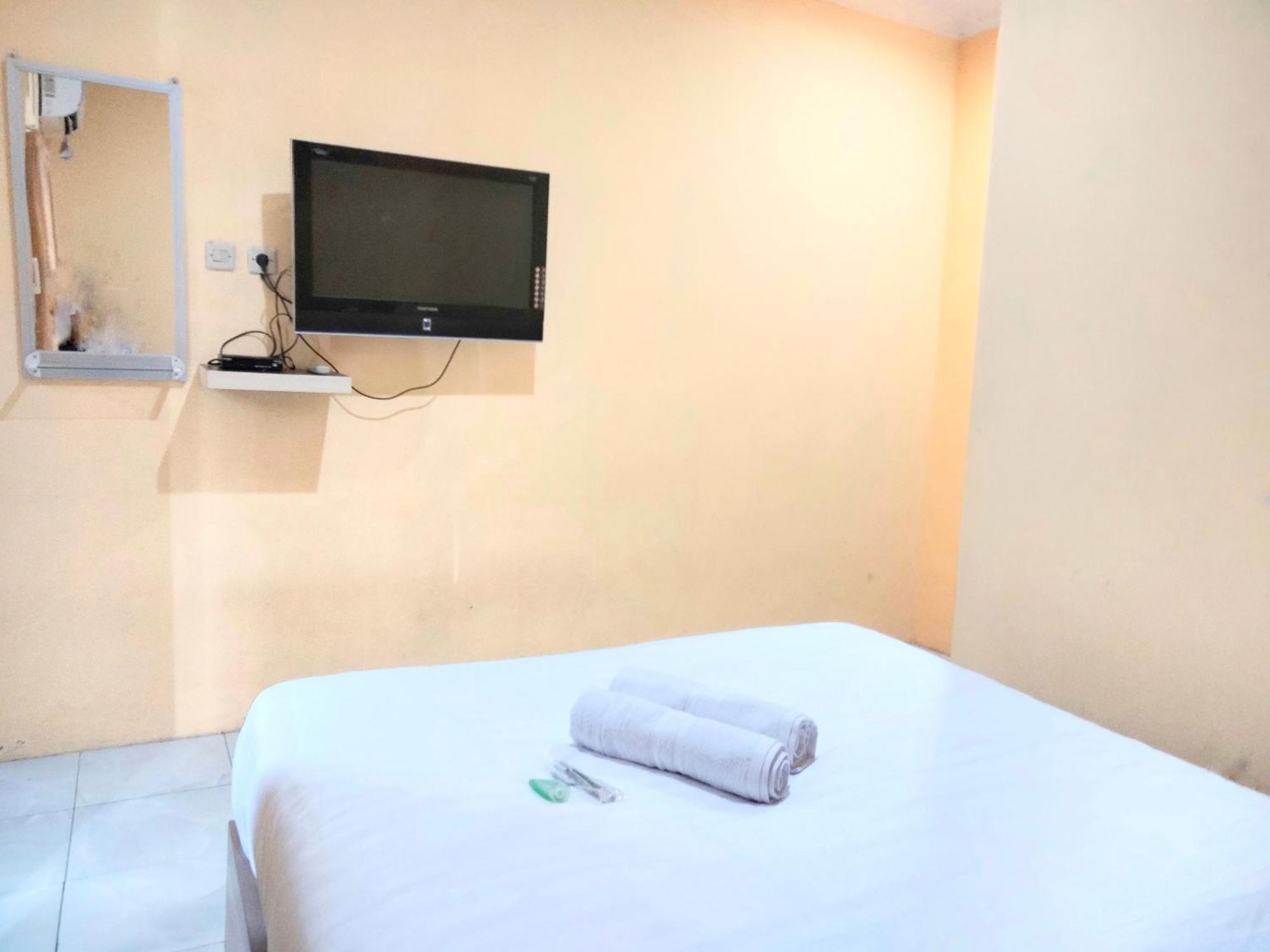 Wisma Mutiara Near Alun Alun Demak Mitra Reddoorz Bagian luar foto